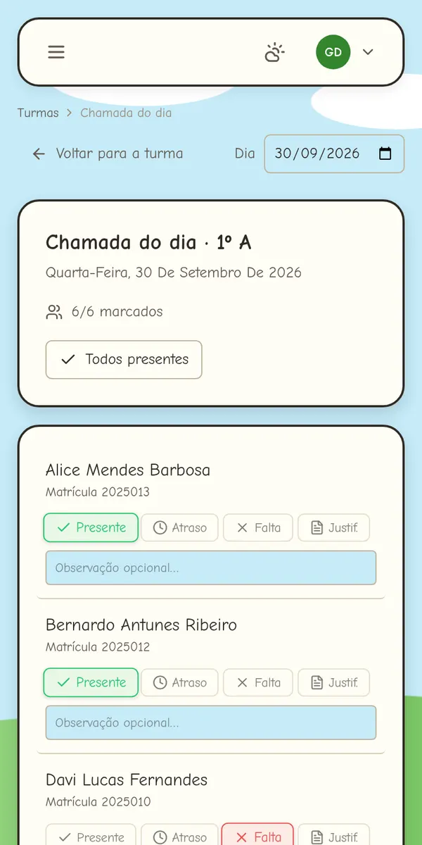 Chamada do dia no celular: a lista da turma com presença, atraso e falta marcados para cada criança